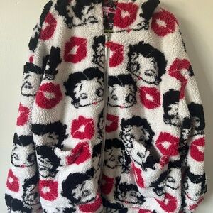 Betty boop sweater size M/L.